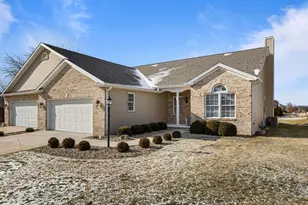 2315 Milan Ct, Champaign, IL 61822 - Photo 2