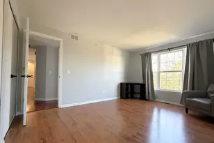 680 Mill Cir, Wheeling, IL 60090 - Photo 10