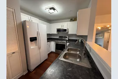 680 Mill Circle #203, Wheeling, IL 60090 - Photo 6