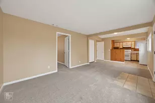 33704 N Oakland Dr, Gages Lake, IL 60030 - Photo 4