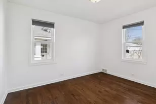 7641 Kilbourn Ave, Skokie, IL 60076 - Photo 16