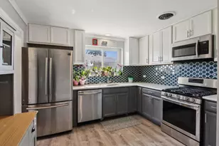 7641 Kilbourn Ave, Skokie, IL 60076 - Photo 8