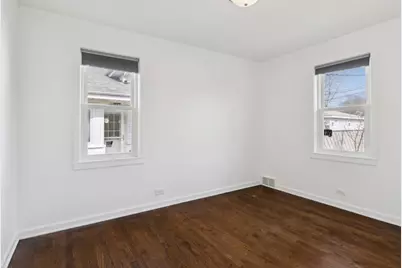 7641 Kilbourn Avenue, Skokie, IL 60076 - Photo 16