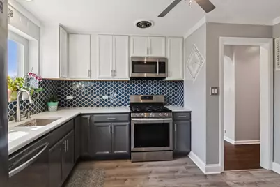 7641 Kilbourn Avenue, Skokie, IL 60076 - Photo 8