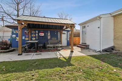 7641 Kilbourn Avenue, Skokie, IL 60076 - Photo 30