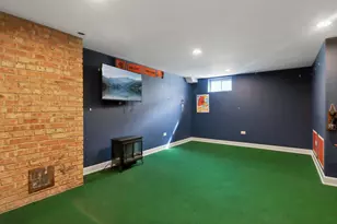 7641 Kilbourn Ave, Skokie, IL 60076 - Photo 24