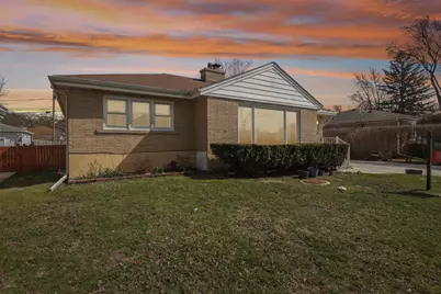 7641 Kilbourn Avenue, Skokie, IL 60076 - Photo 1