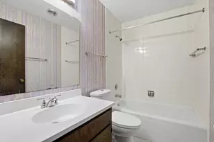 1050 Holbrook Rd, Homewood, IL 60430 - Photo 18