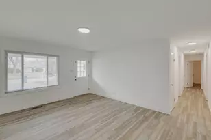 533 Redwood Rd, Bolingbrook, IL 60440 - Photo 4