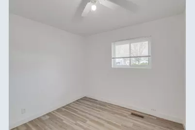 533 Redwood Road, Bolingbrook, IL 60440 - Photo 10