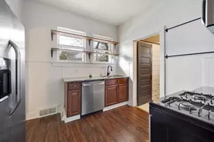 1150 Cedar Ave, Elgin, IL 60120 - Photo 12