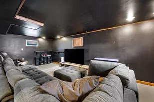 1150 Cedar Ave, Elgin, IL 60120 - Photo 18