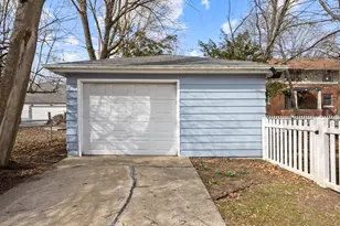 1150 Cedar Ave, Elgin, IL 60120 - Photo 22