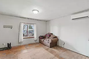 136 E Ohio St, Sibley, IL 61773 - Photo 6