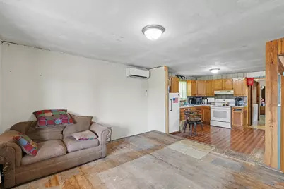 136 E Ohio Street, Sibley, IL 61773 - Photo 4