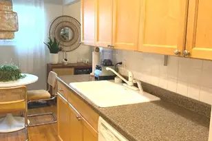 711 Austin St, Evanston, IL 60202 - Photo 2