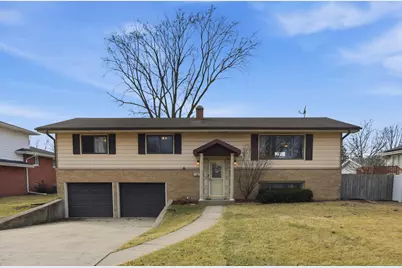 130 N Horner Lane, Mount Prospect, IL 60056 - Photo 1