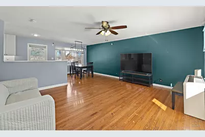 2540 E Bonnie Brook Lane, Waukegan, IL 60087 - Photo 10
