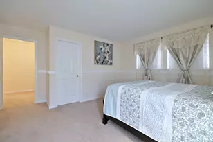 230 Stickley Ln, Lake in the Hills, IL 60156 - Photo 34