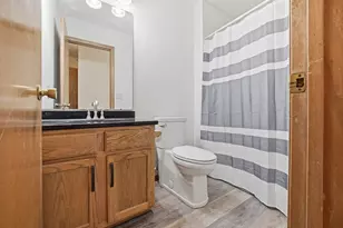 2211 Candlewick Dr SE, Poplar Grove, IL 61065 - Photo 24