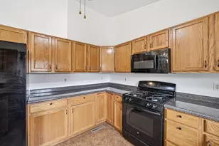 2211 Candlewick Dr SE, Poplar Grove, IL 61065 - Photo 14