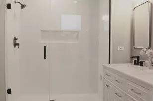 1140 N Milwaukee Ave, Chicago, IL 60642 - Photo 14