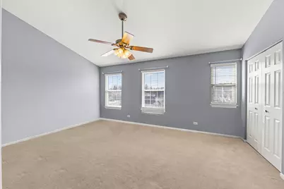 621 Lincoln Station Drive, Oswego, IL 60543 - Photo 16