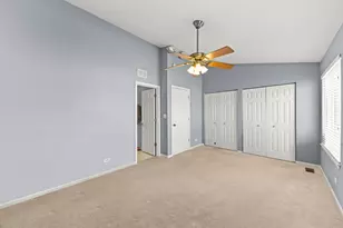 621 Lincoln Station Dr, Oswego, IL 60543 - Photo 18