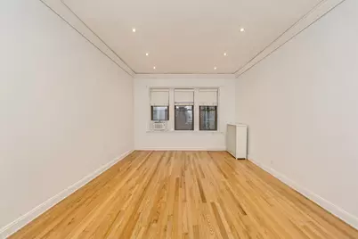 1327 W Addison Street #2B, Chicago, IL 60613 - Photo 8