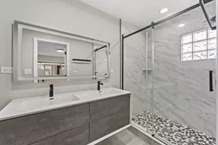 348 N Shady Ln, Elmhurst, IL 60126 - Photo 16