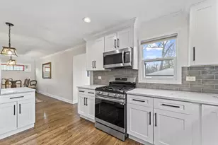 348 N Shady Ln, Elmhurst, IL 60126 - Photo 12