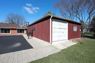 409 Lexington Dr, Schaumburg, IL 60173 - Photo 36