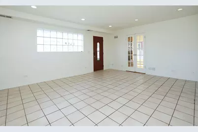 409 Lexington Drive, Schaumburg, IL 60173 - Photo 14