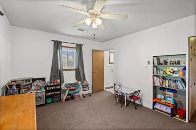 3131 N Prater Avenue, Melrose Park, IL 60164 - Photo 14