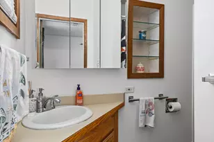 3131 N Prater Ave, Melrose Park, IL 60164 - Photo 18