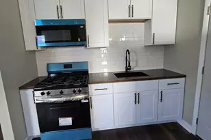 1019 Edwards St, Waukegan, IL 60085 - Photo 6