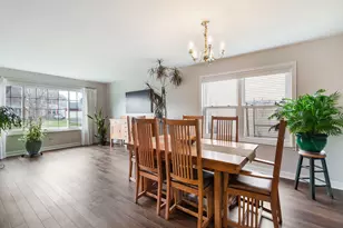 871 Brandt Dr, Lake in the Hills, IL 60156 - Photo 4