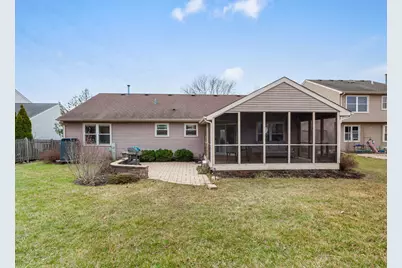 871 Brandt Drive, Lake in the Hills, IL 60156 - Photo 16