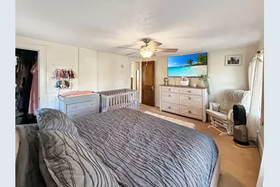 319 N Foley Avenue, Freeport, IL 61032 - Photo 24