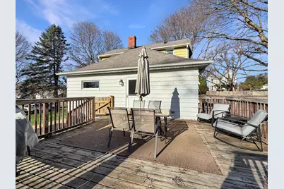 319 N Foley Avenue, Freeport, IL 61032 - Photo 14