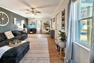 319 N Foley Ave, Freeport, IL 61032 - Photo 8