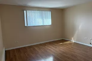 8901 N Western Ave, Des Plaines, IL 60016 - Photo 10