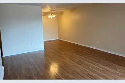 8901 N Western Avenue #203, Des Plaines, IL 60016 - Photo 6