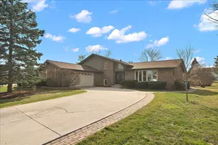 13608 Glen Eagle Ct, Orland Park, IL 60462 - Photo 1