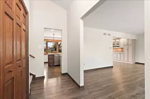 13608 Glen Eagle Ct, Orland Park, IL 60462 - Photo 4