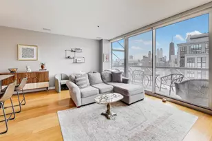 653 N Kingsbury St, Chicago, IL 60654 - Photo 8