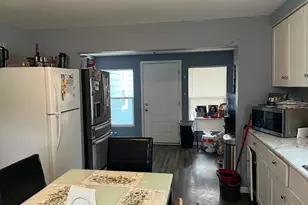 913 Superior St, Aurora, IL 60505 - Photo 6