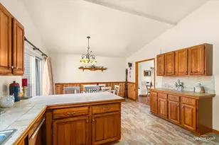 273 Bastian Dr, Sugar Grove, IL 60554 - Photo 8