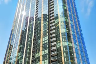 211 N Harbor Dr, Chicago, IL 60601 - Photo 1