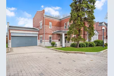 11 Manchester Lane, Elmhurst, IL 60126 - Photo 2